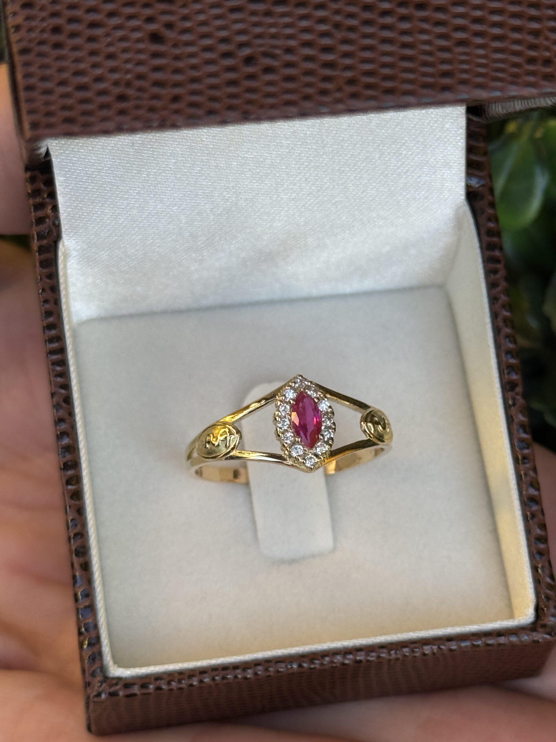 Anel de formatura em ouro 18k