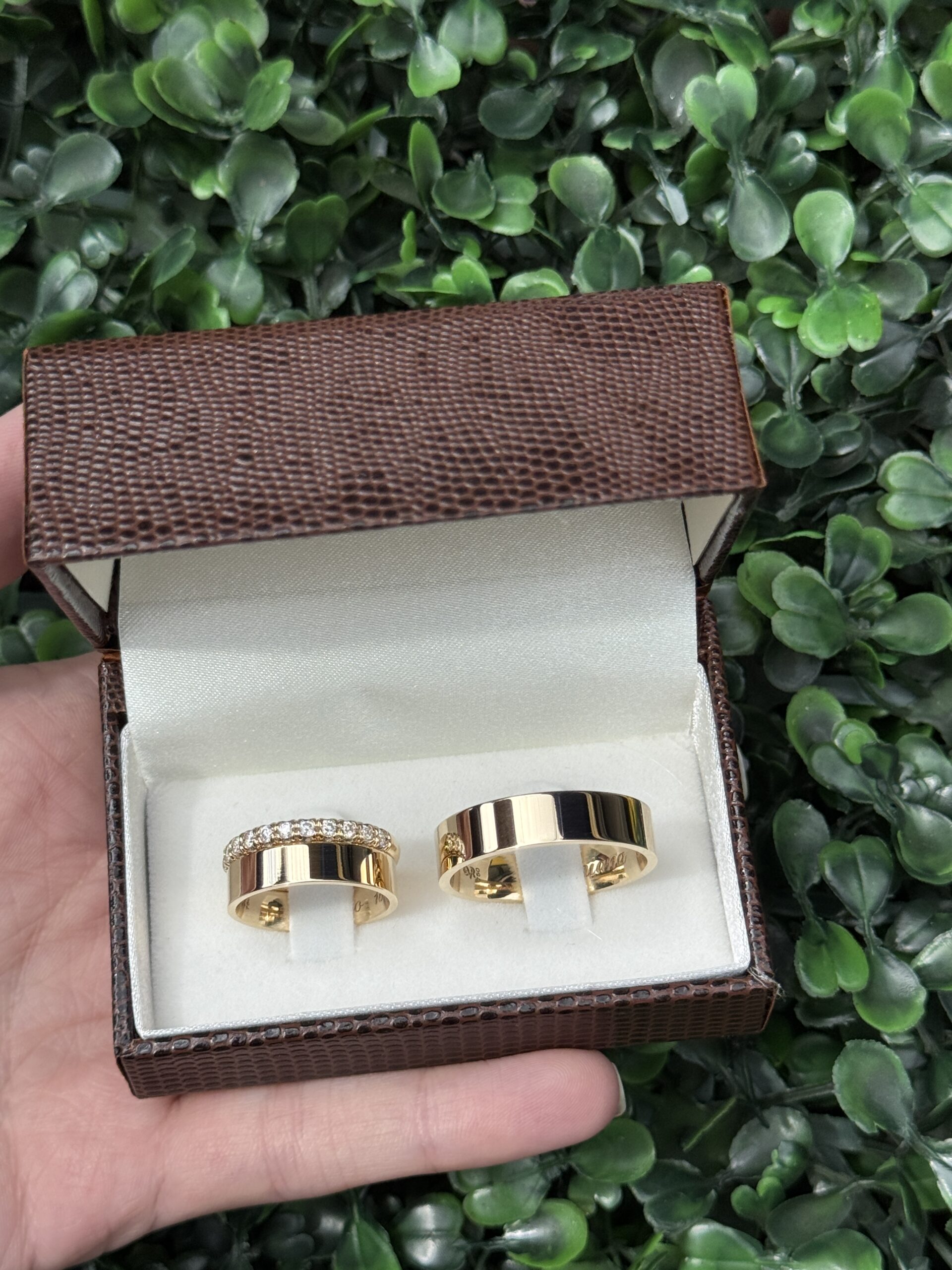 Par de aliança 6mm + meia aliança em ouro - Imagem 4