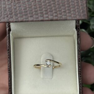 Solitário em ouro 18k