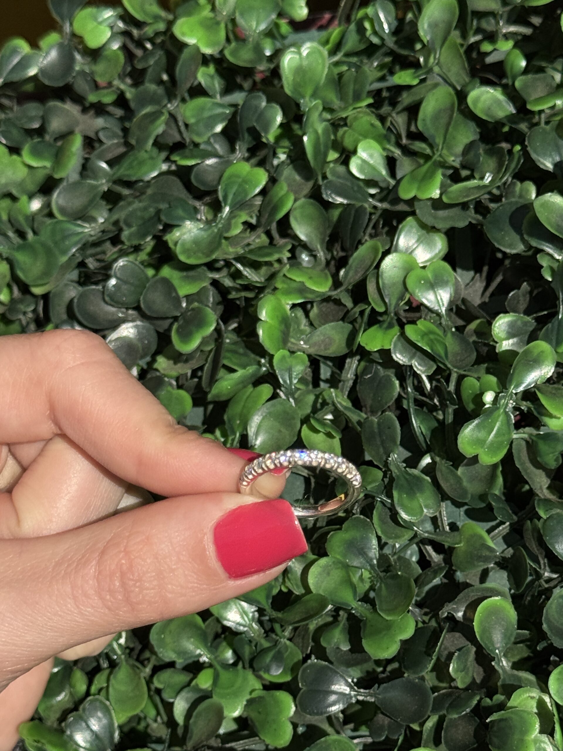 Meia aliança em prata cravejada - Imagem 11