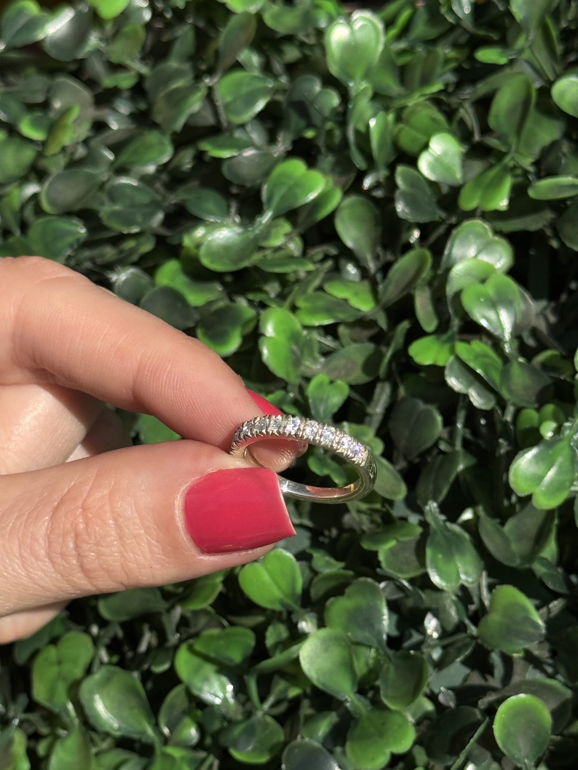 Meia aliança em prata cravejada - Imagem 6