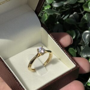 Solitário em ouro 18k