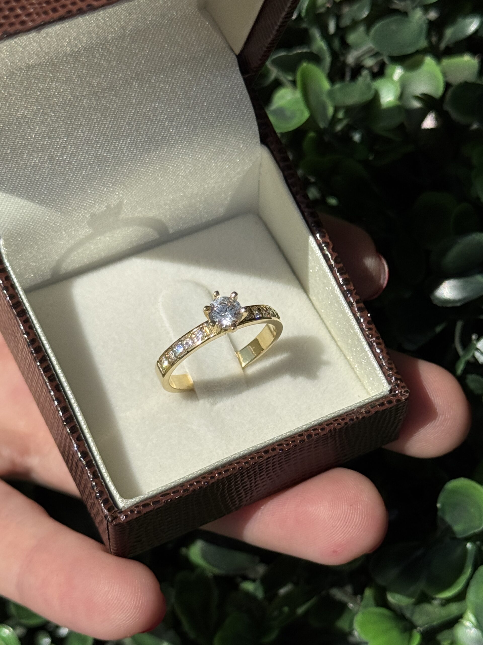 Solitário em ouro 18k