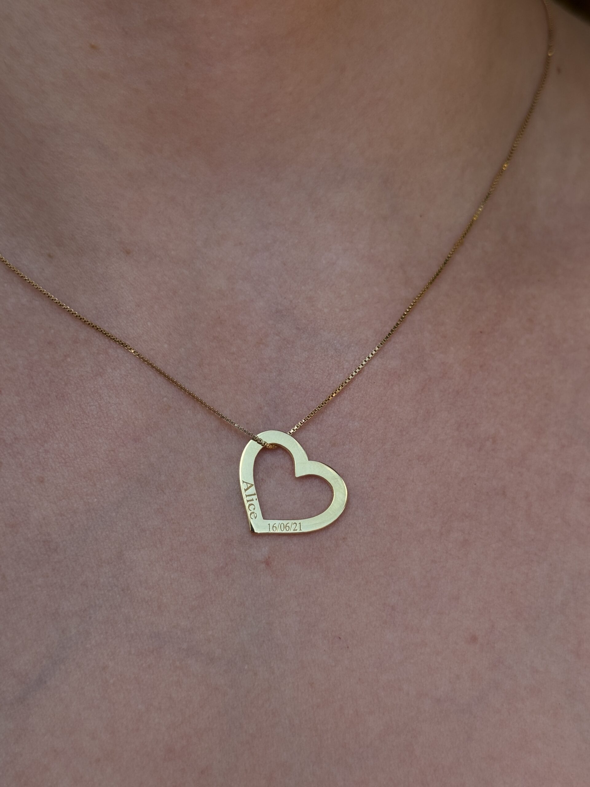 Pingente coração com nome em ouro 18k