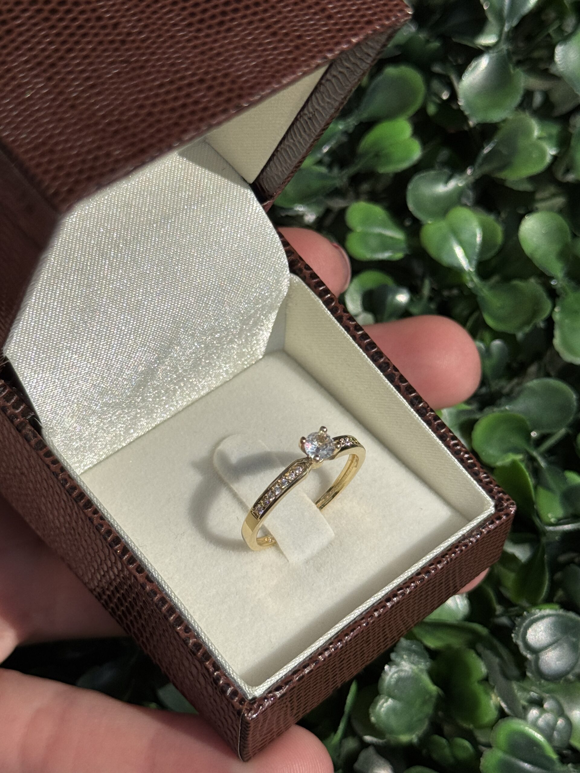 Solitário em ouro 18k