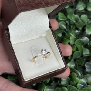 Solitário em ouro 18k