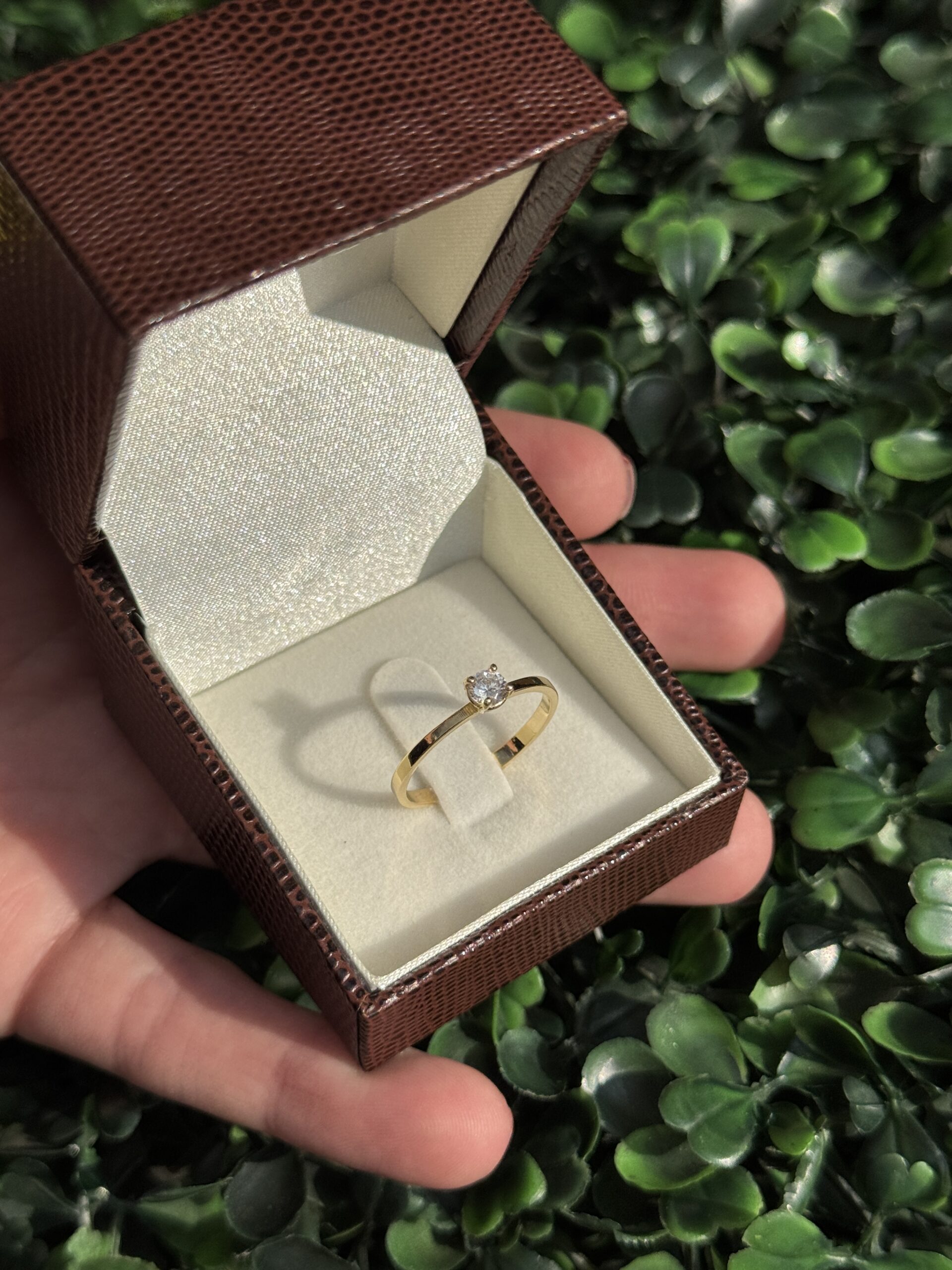 Solitário em ouro 18k