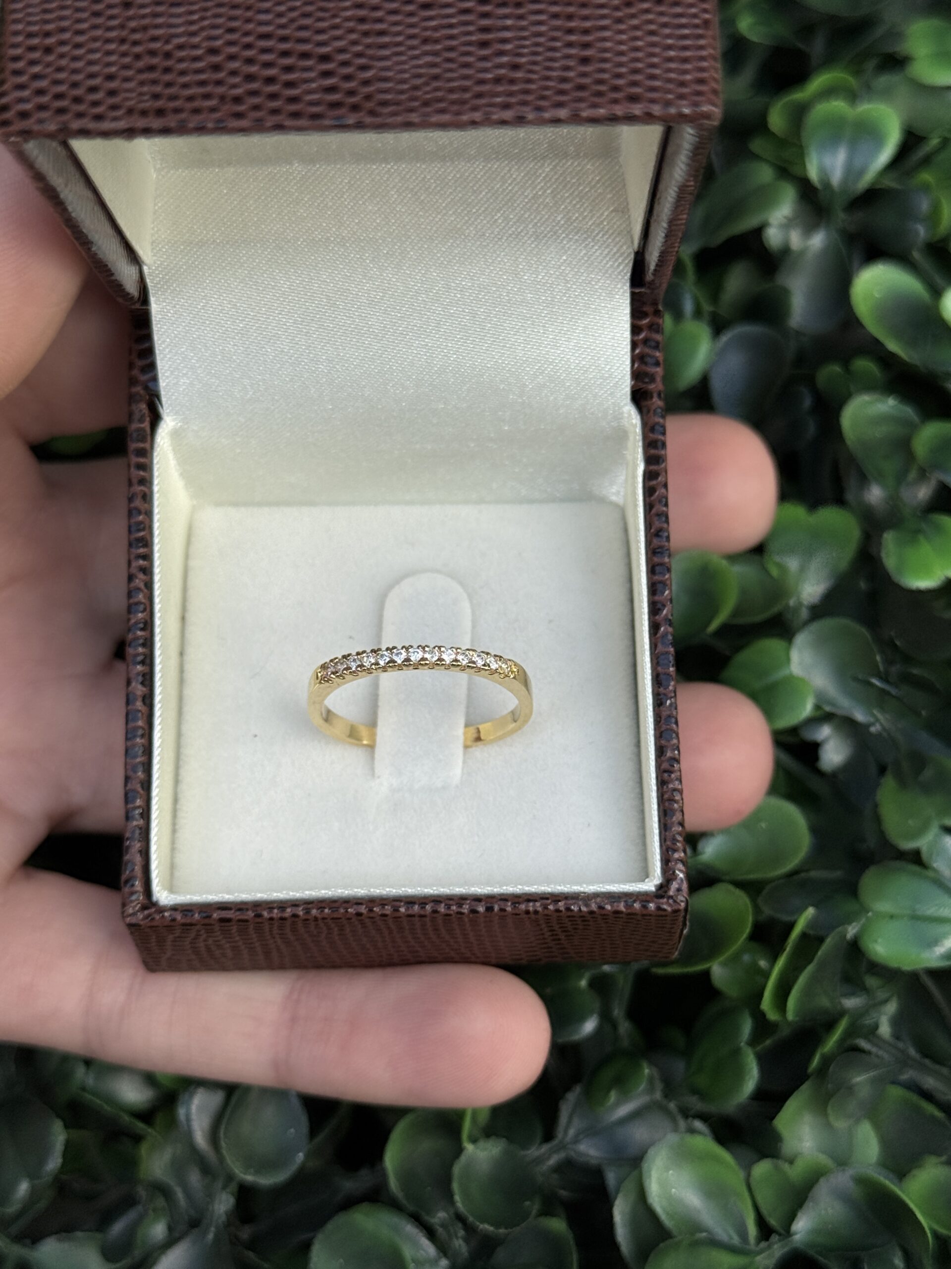 Meia aliança fina em ouro 18k - Imagem 3