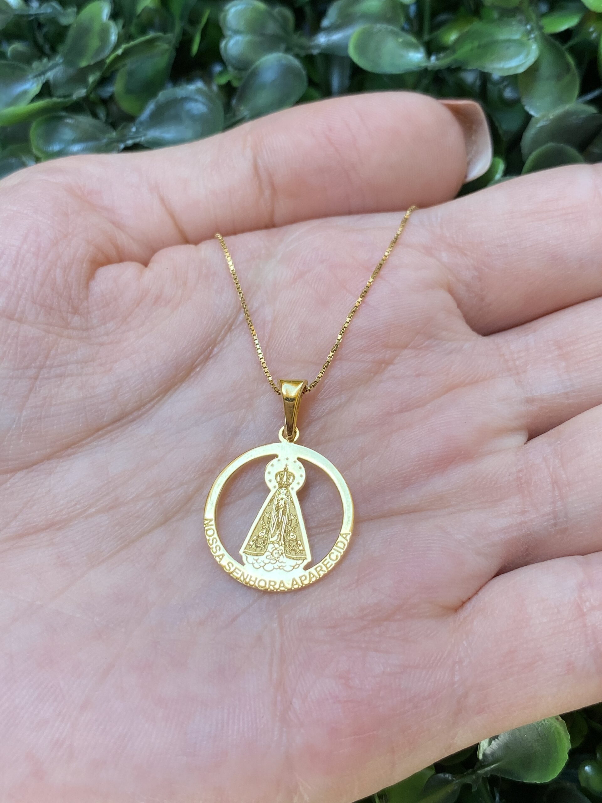 Pingente Nossa Senhora Aparecida em ouro 18k - Imagem 3