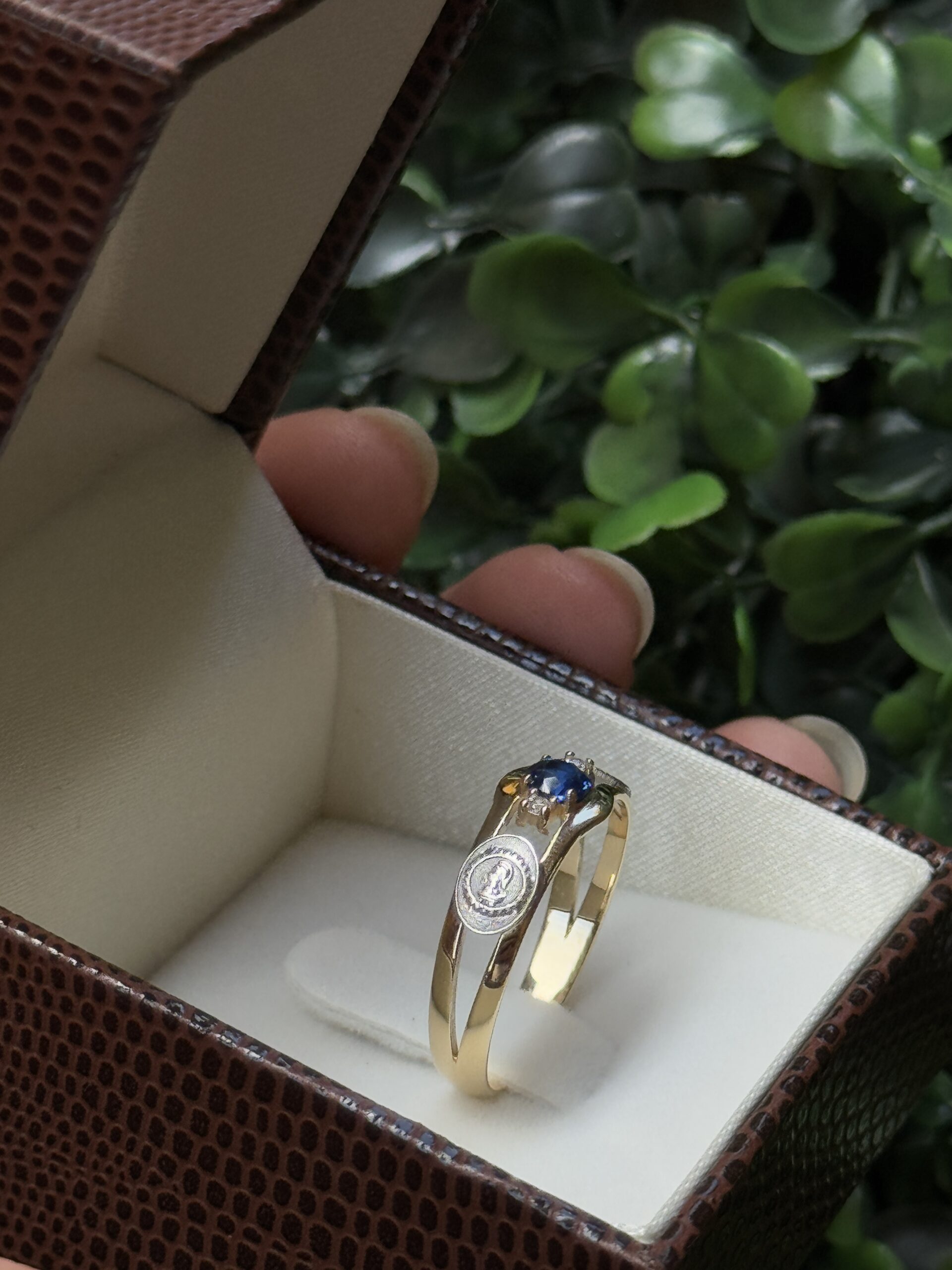 Anel de formatura em ouro 18k - Imagem 3