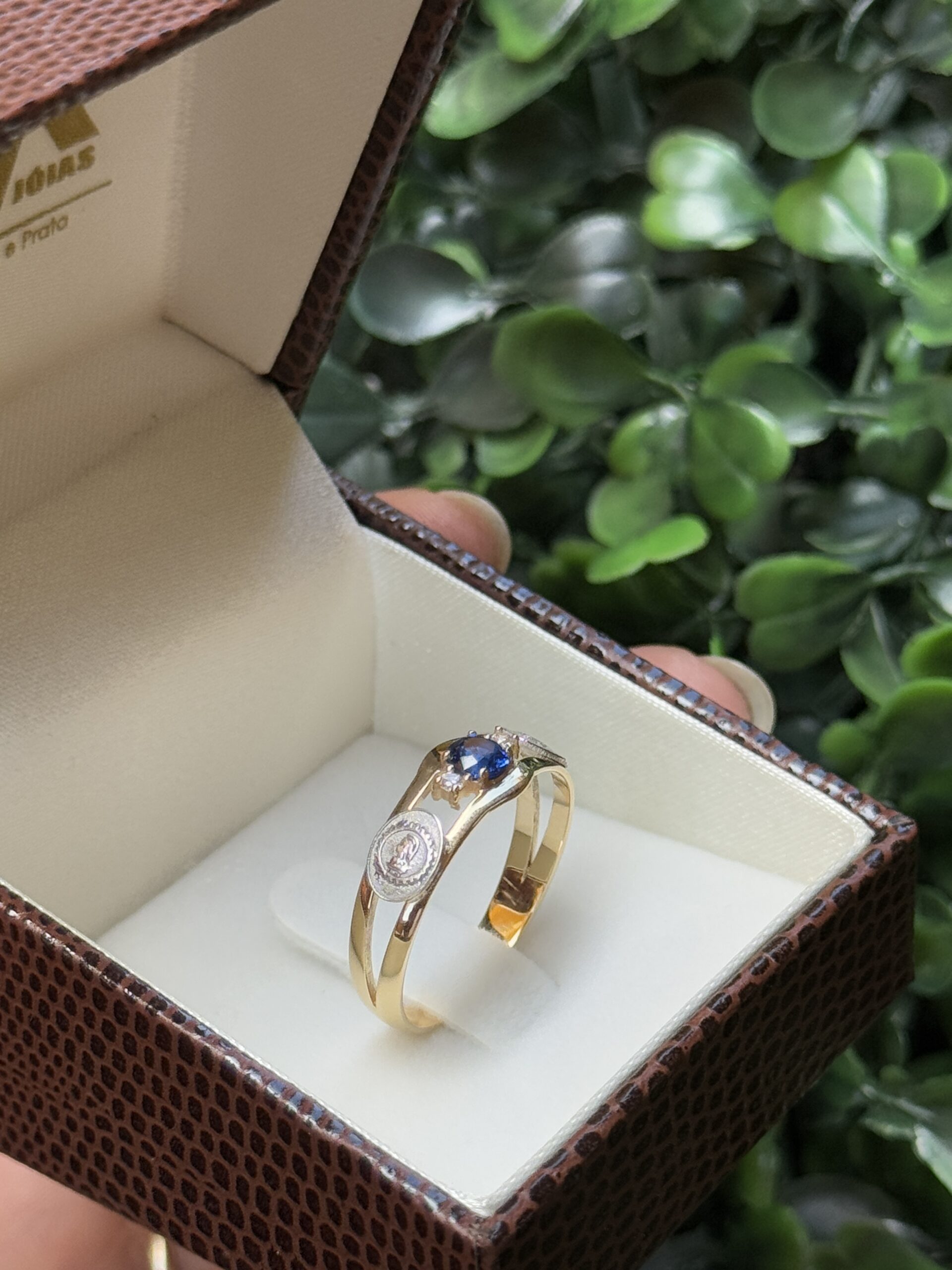 Anel de formatura em ouro 18k - Imagem 2