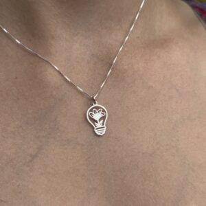 Pingente em prata - Lâmpada