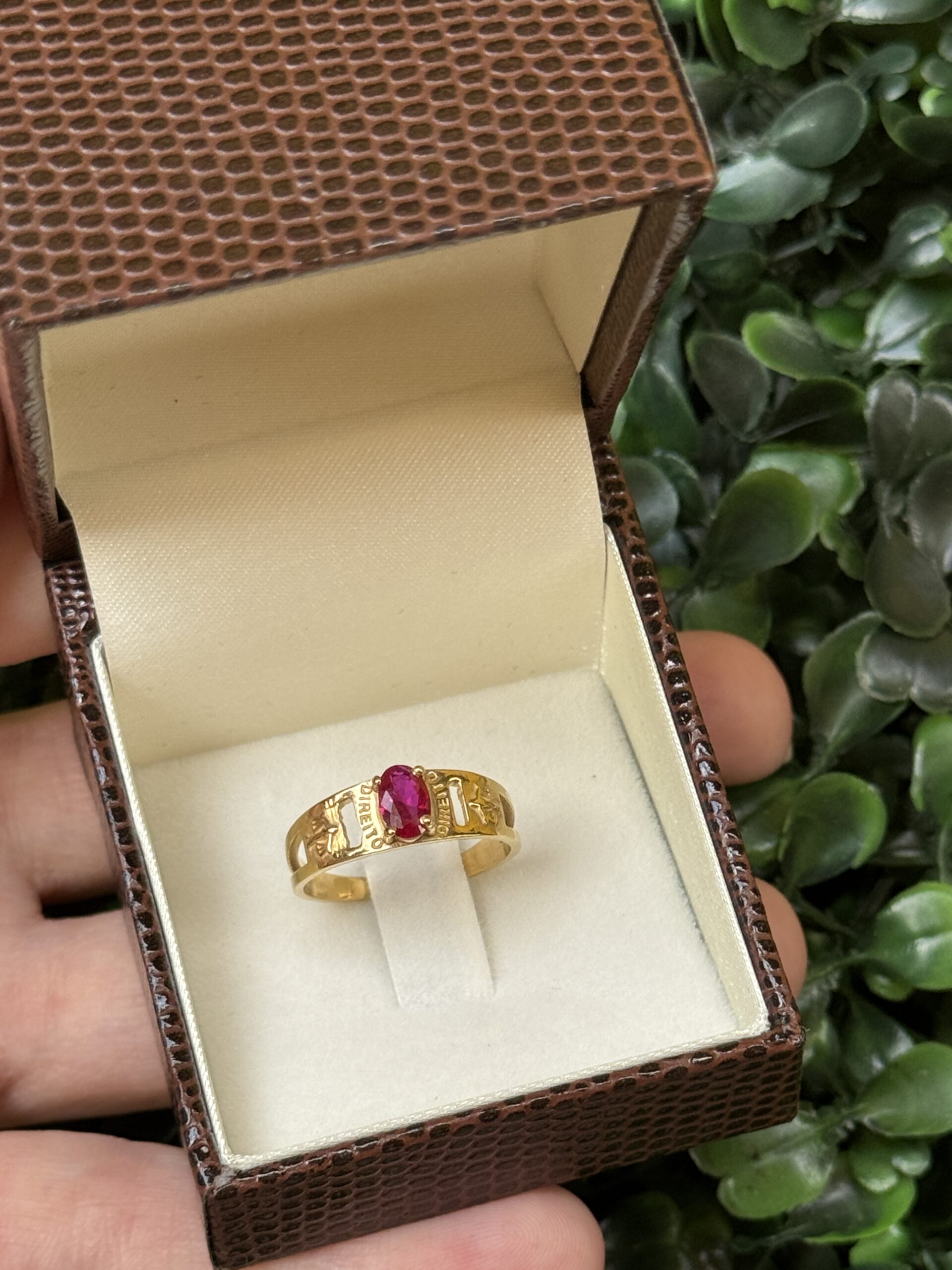 Anel de formatura em ouro 18k