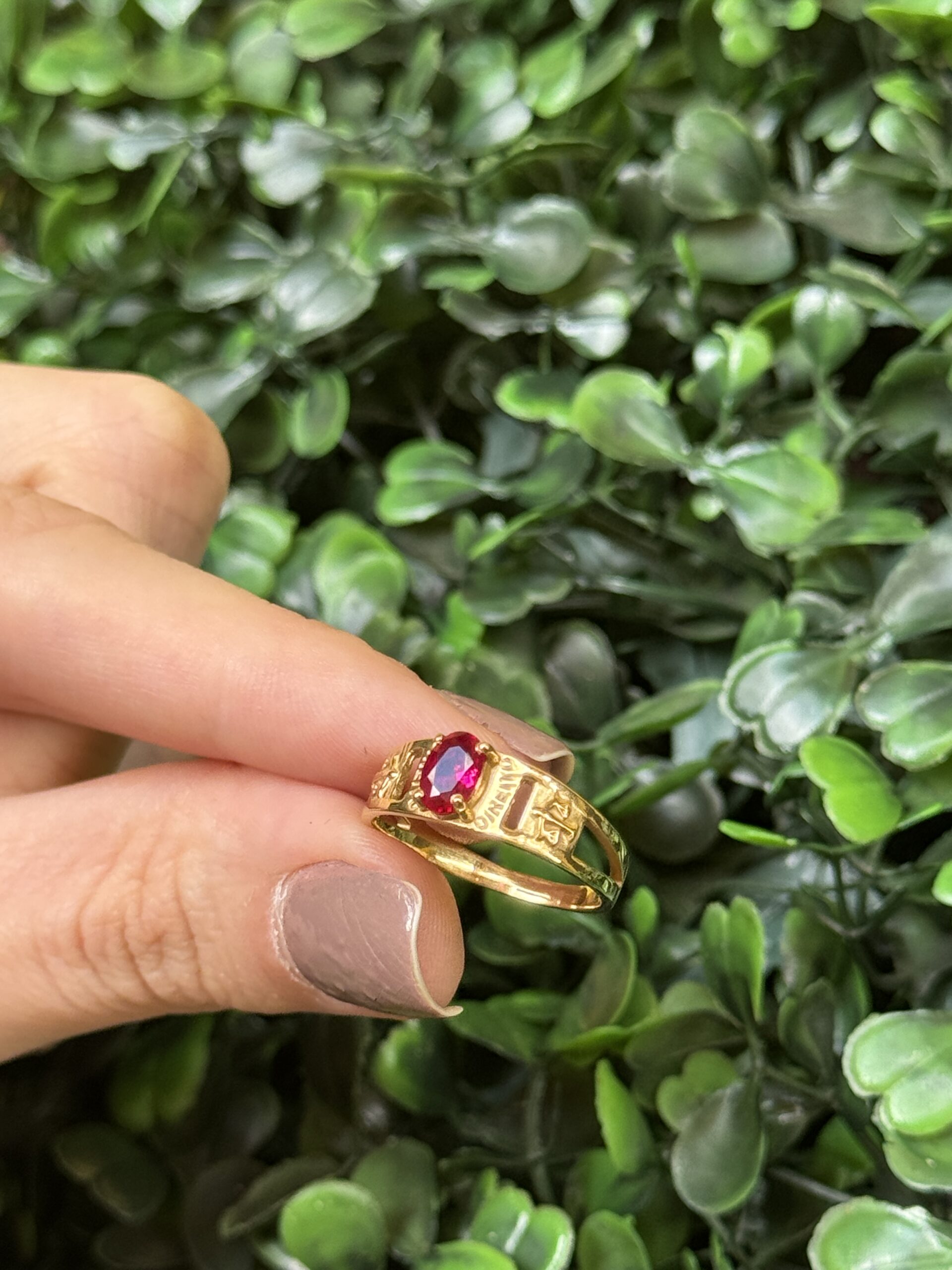 Anel de formatura em ouro 18k - Imagem 2