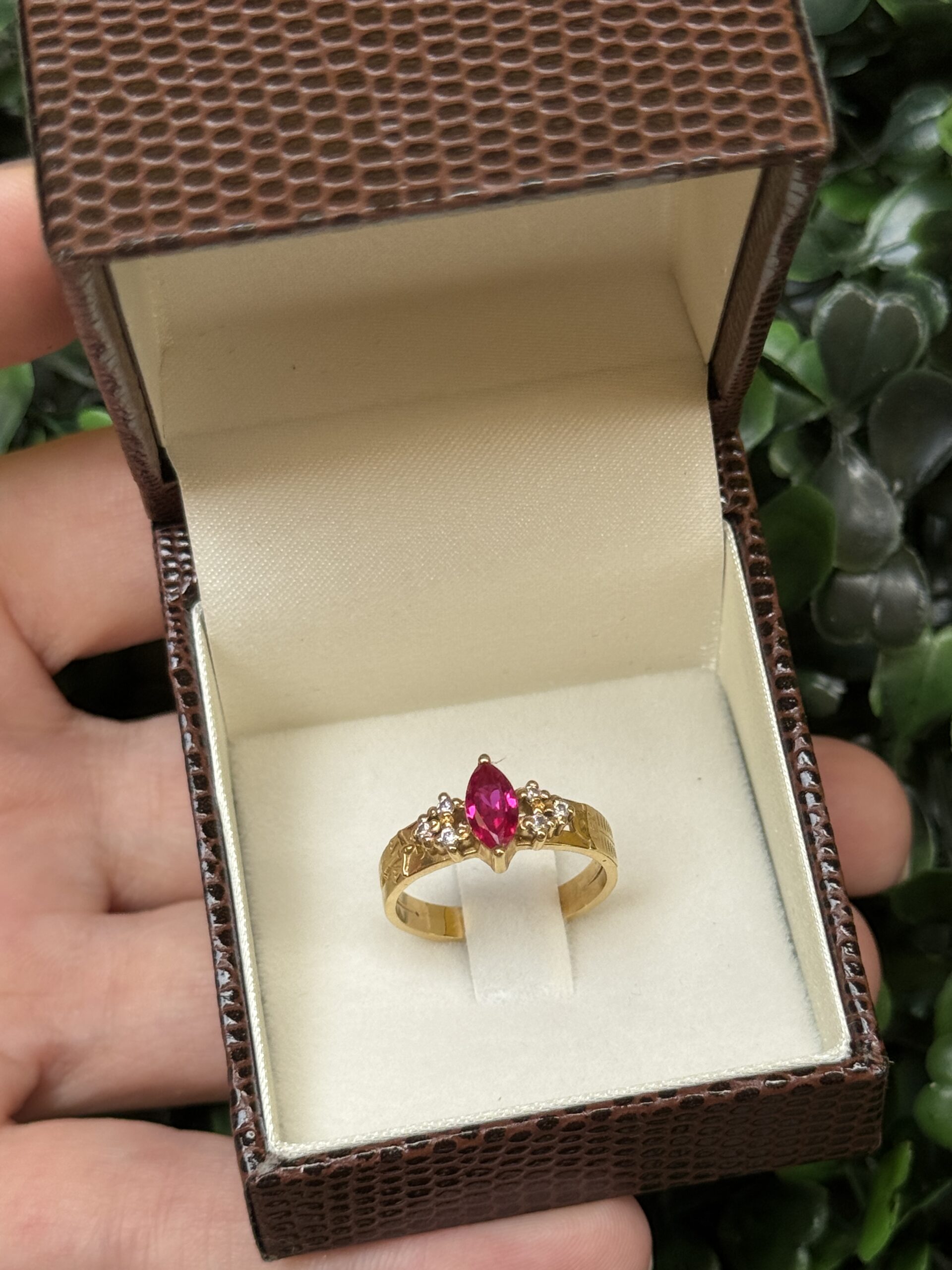 Anel de formatura em ouro 18k - Imagem 9