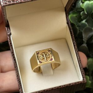 Anel de formatura em ouro 18k