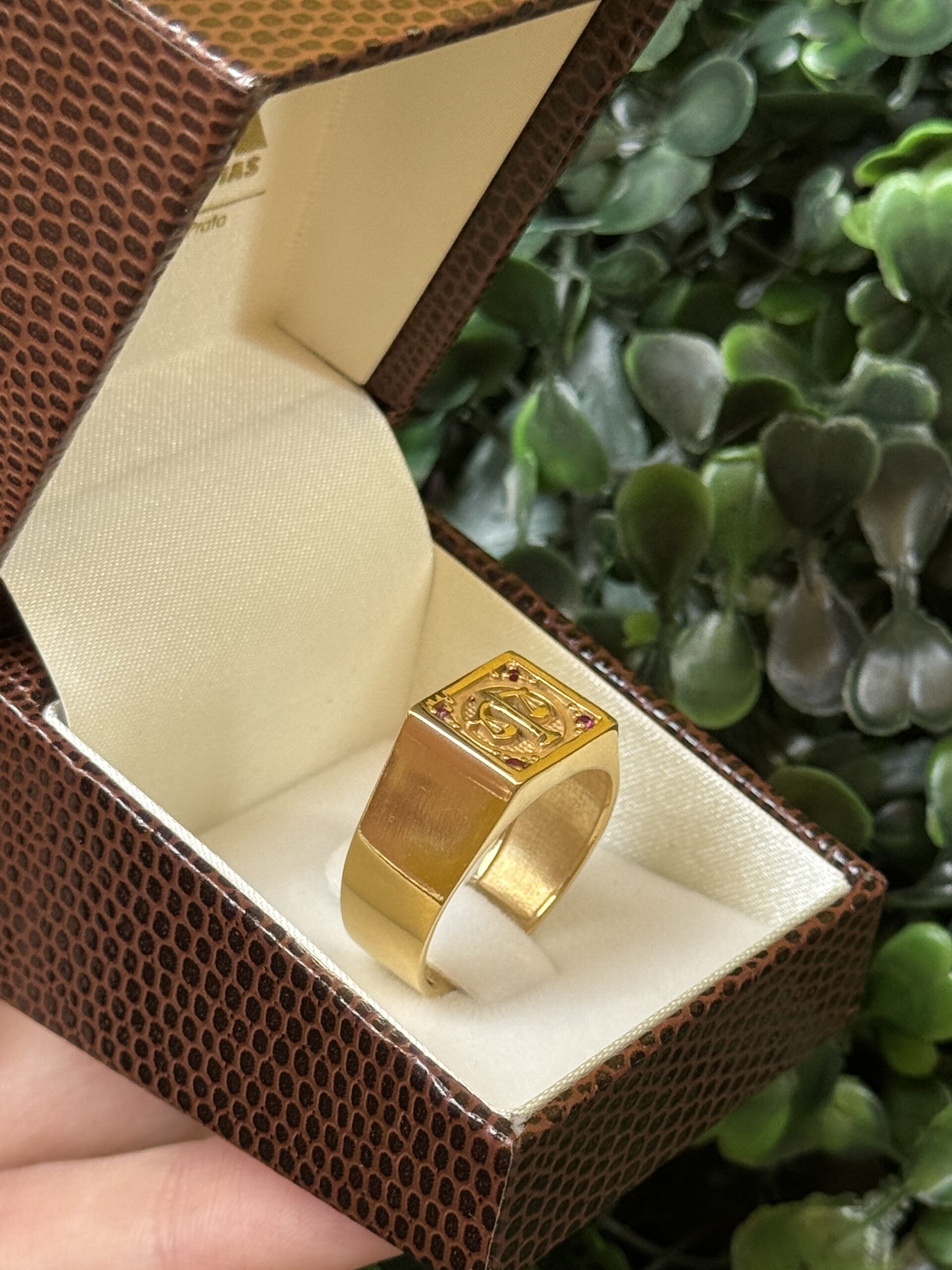 Anel de formatura em ouro 18k - Imagem 3