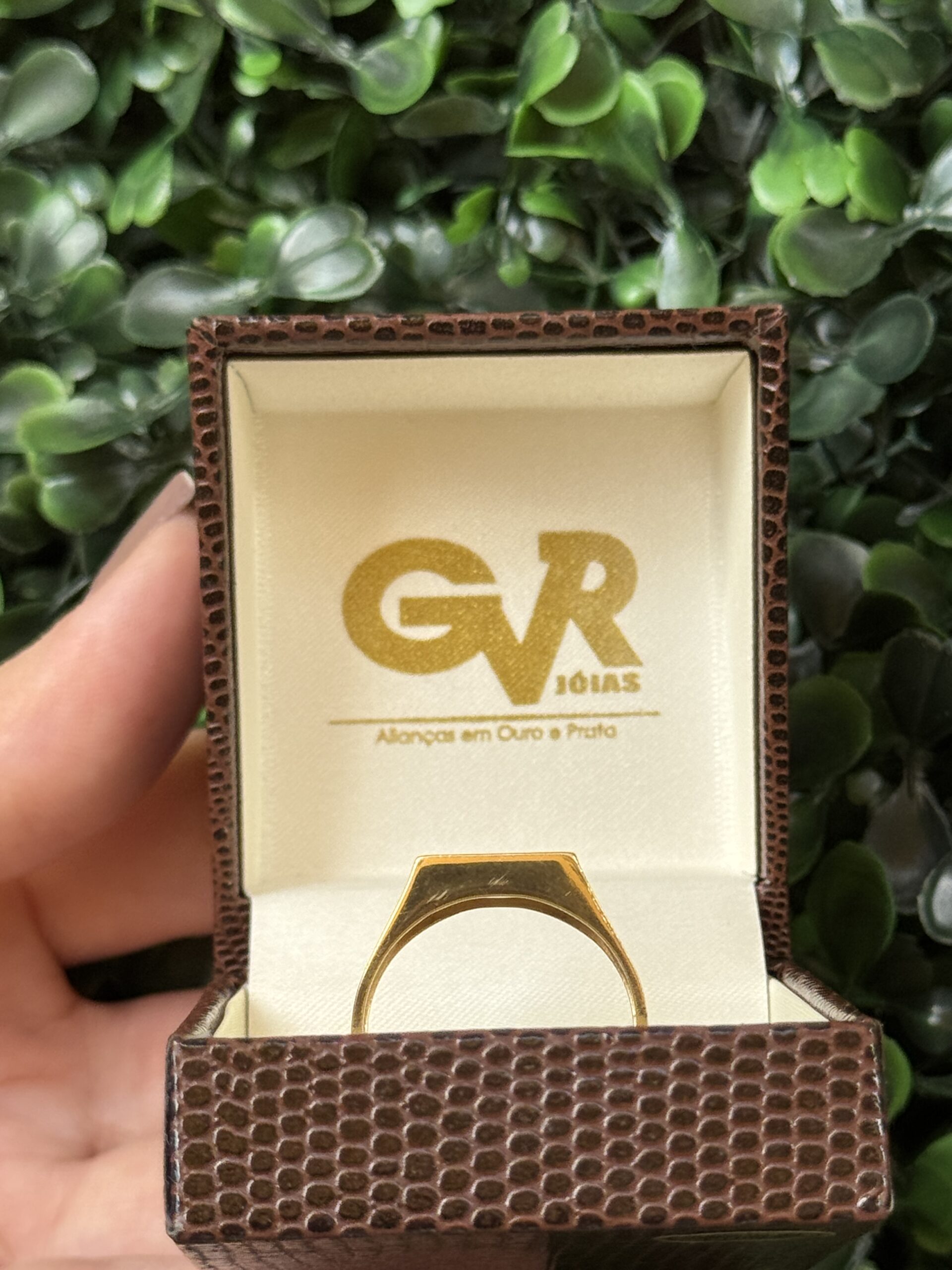 Anel de formatura em ouro 18k - Imagem 2