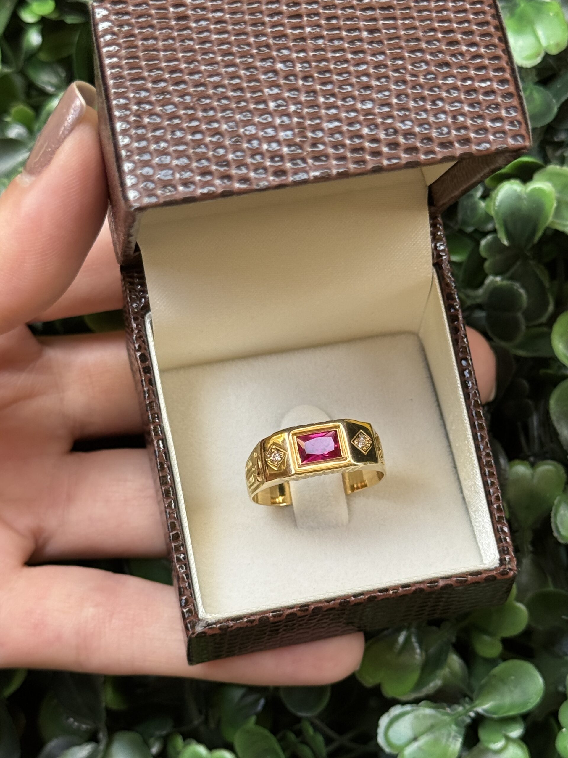 Anel de formatura em ouro 18k - Imagem 10