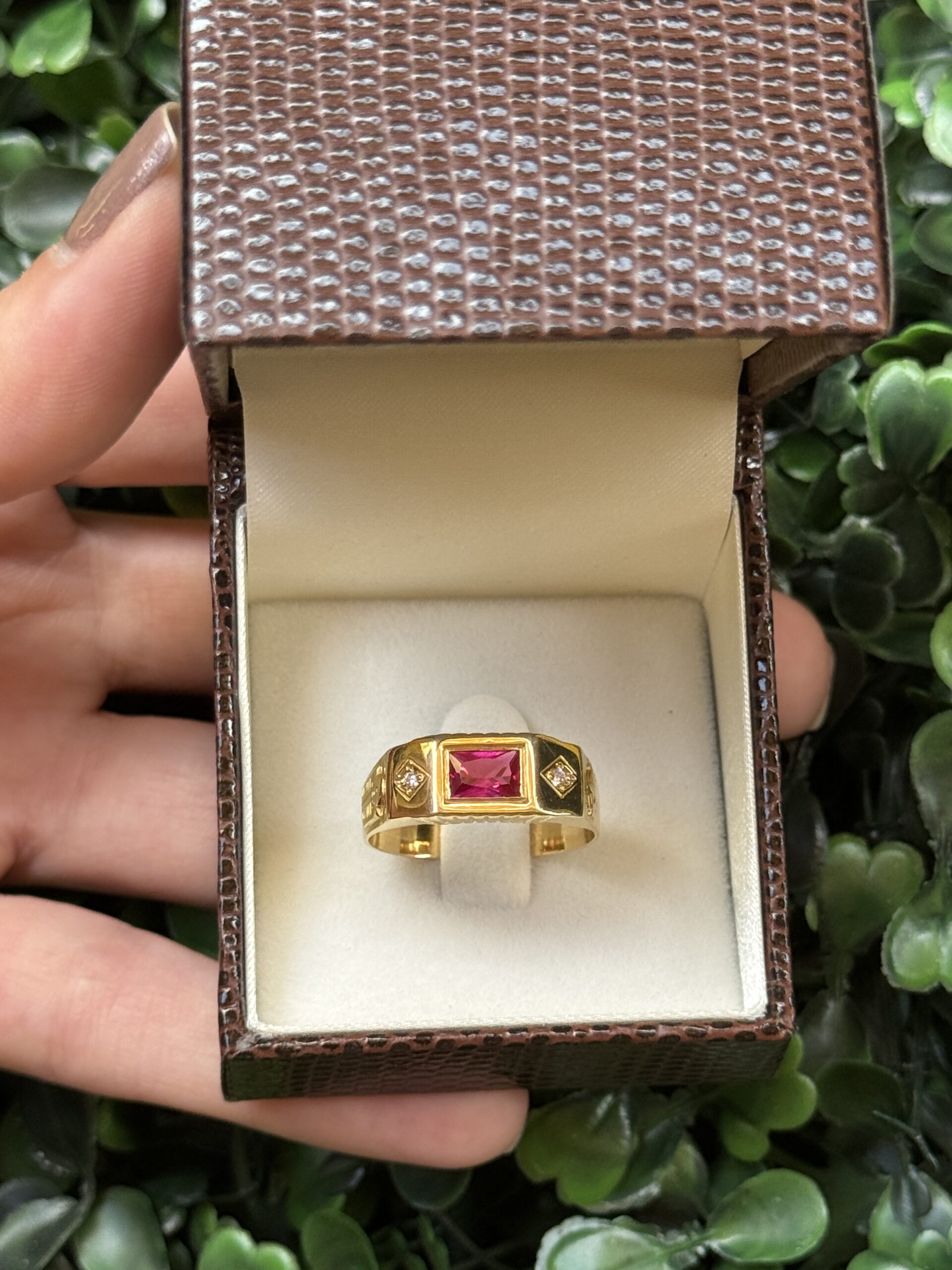 Anel de formatura em ouro 18k