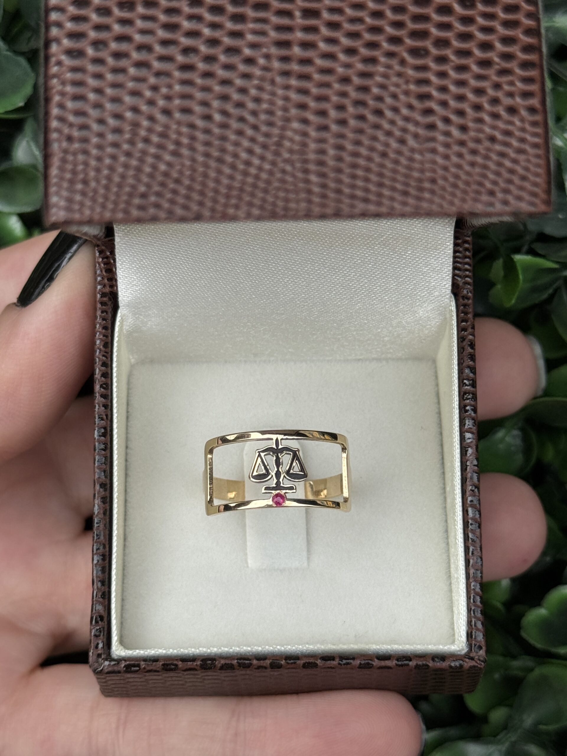 Anel de formatura em ouro 18k - Imagem 6