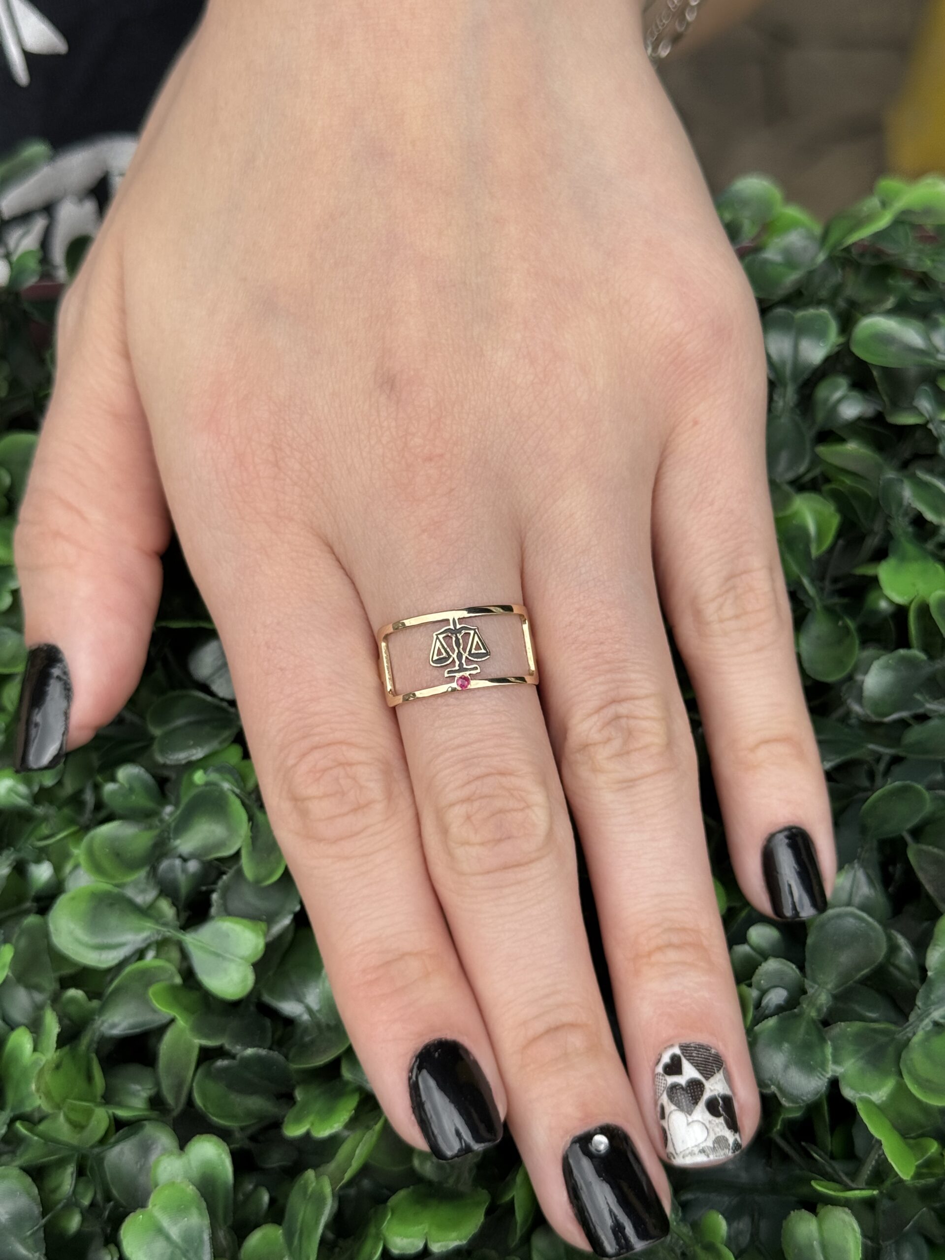 Anel de formatura em ouro 18k - Imagem 2