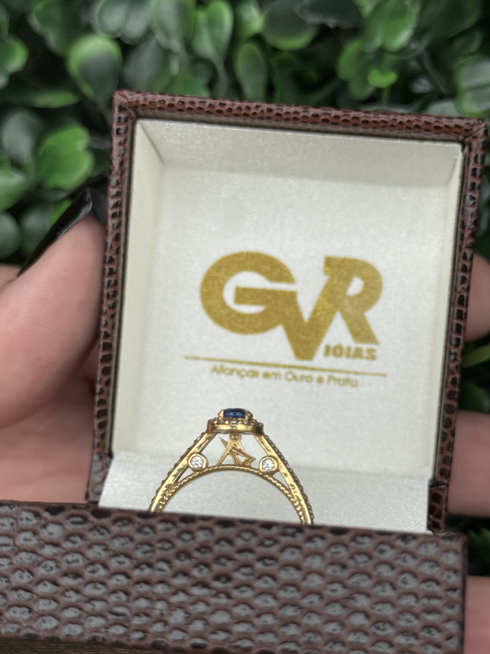 Anel de formatura em ouro 18k - Imagem 2