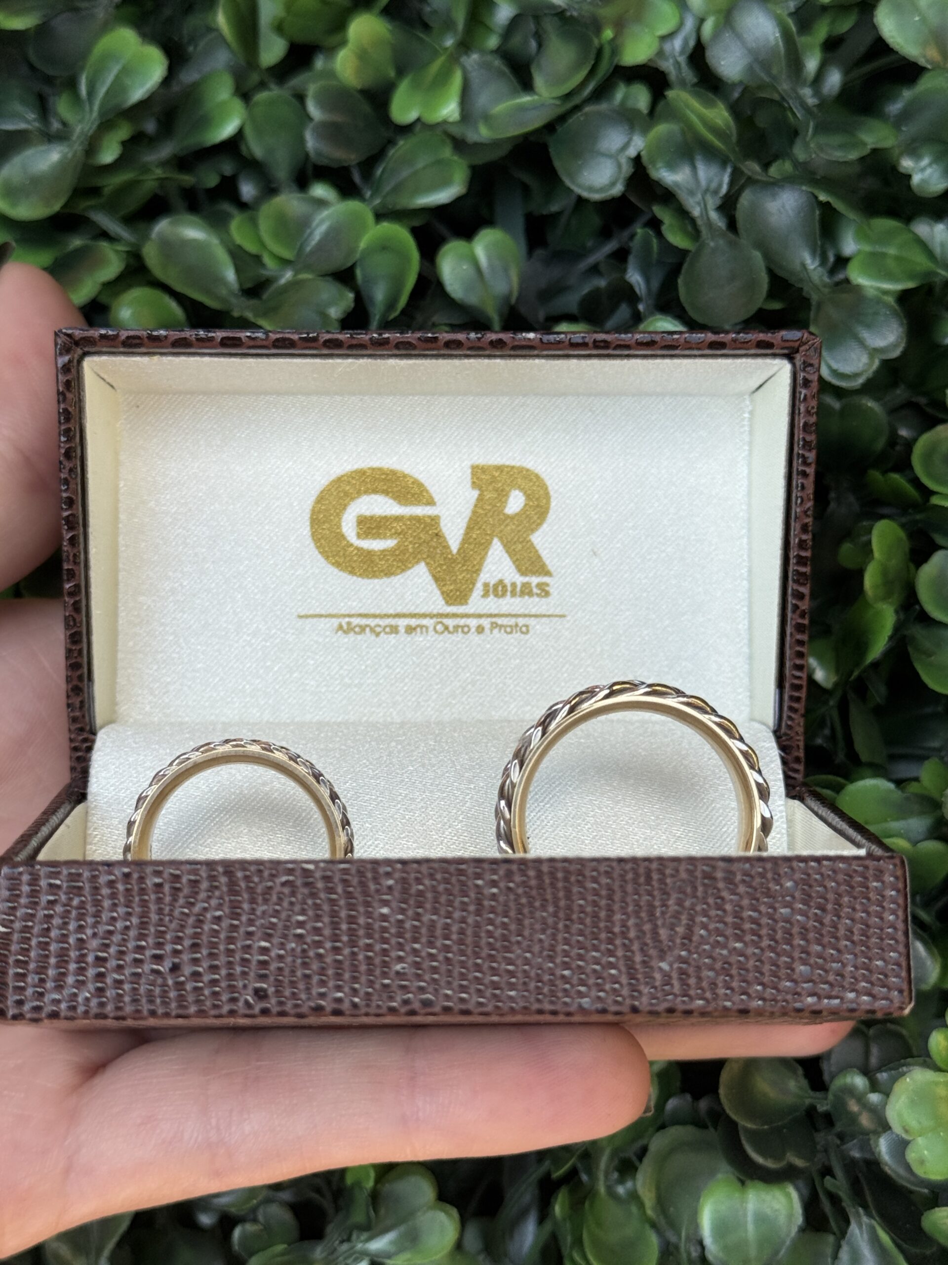 Par de aliança 7mm em ouro com trança - Imagem 5