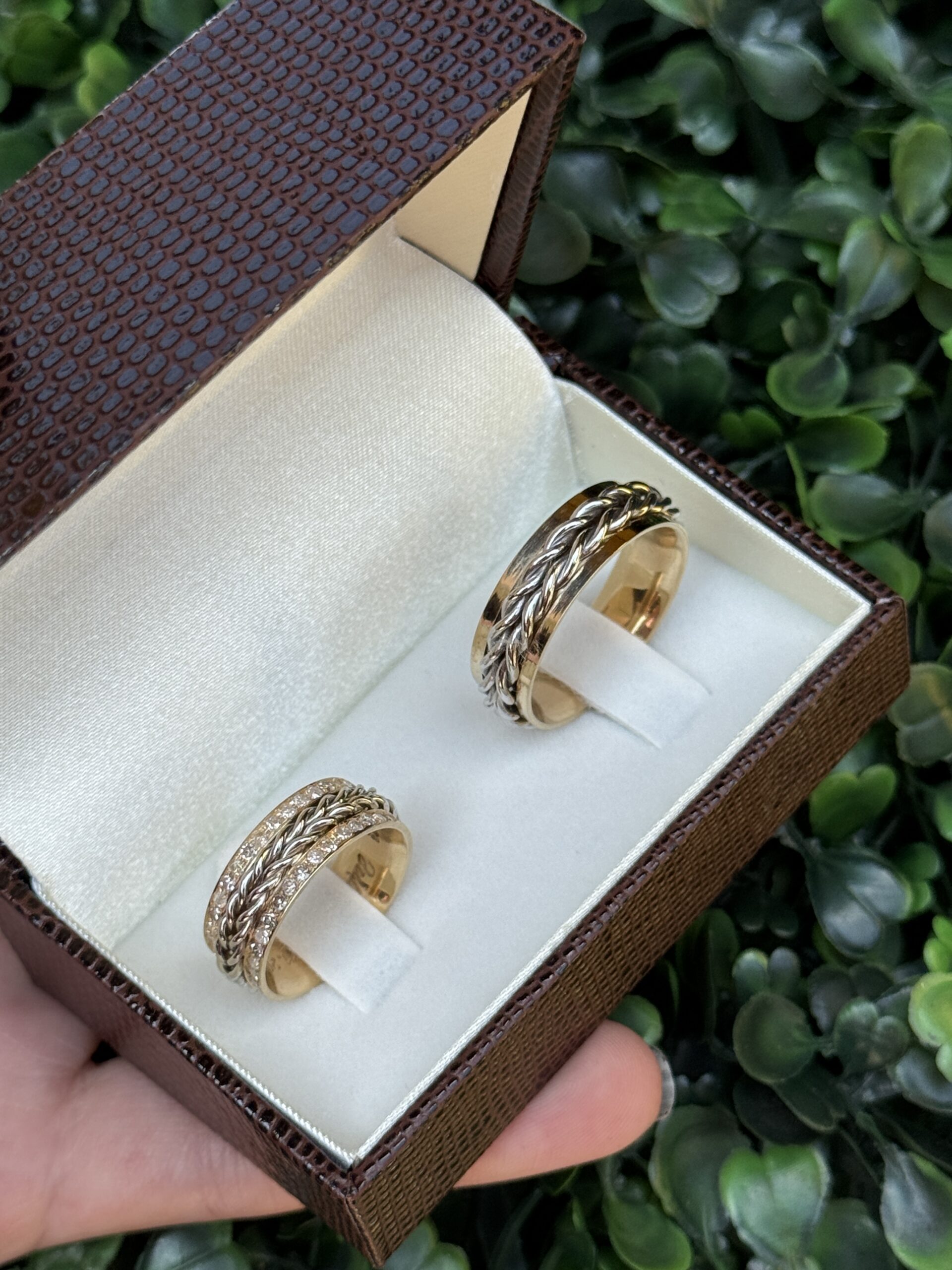 Par de aliança 7mm em ouro com trança - Imagem 4