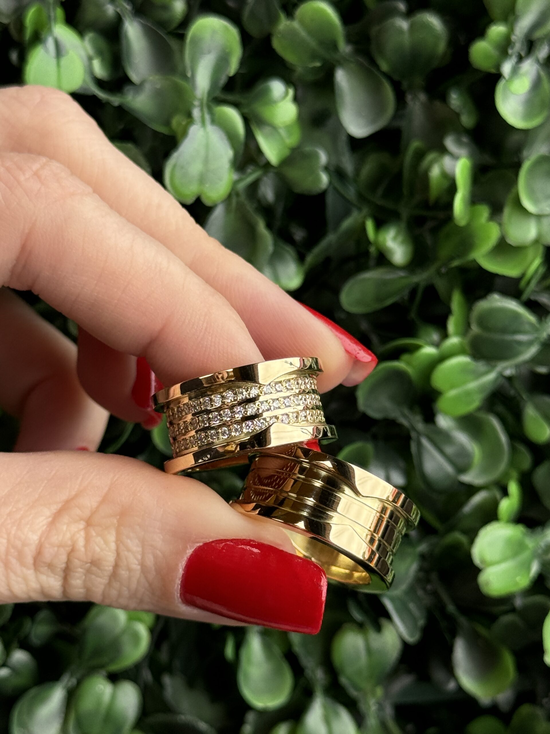 Par de aliança 10mm em ouro