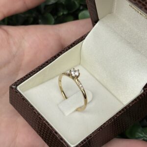 Solitário em ouro 18k